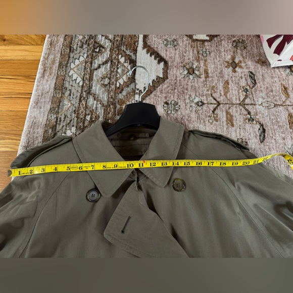 Vintage Burberry Double Breasted Trench Coat - Picture 9 of 12